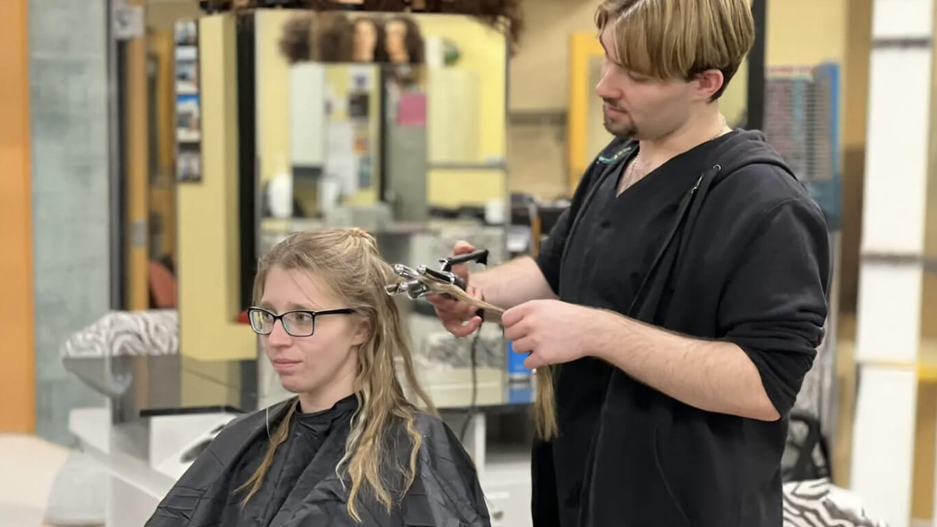 cosmetology-student1